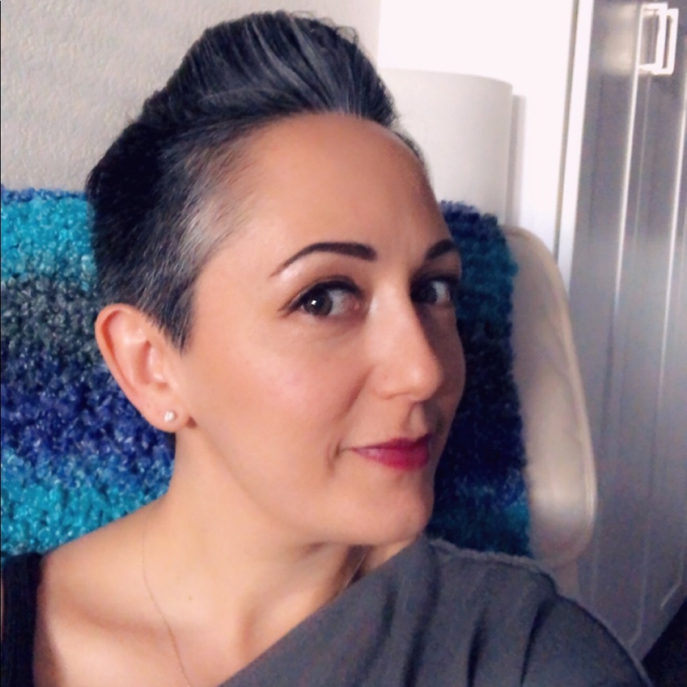 Meet your Posher, Roseann